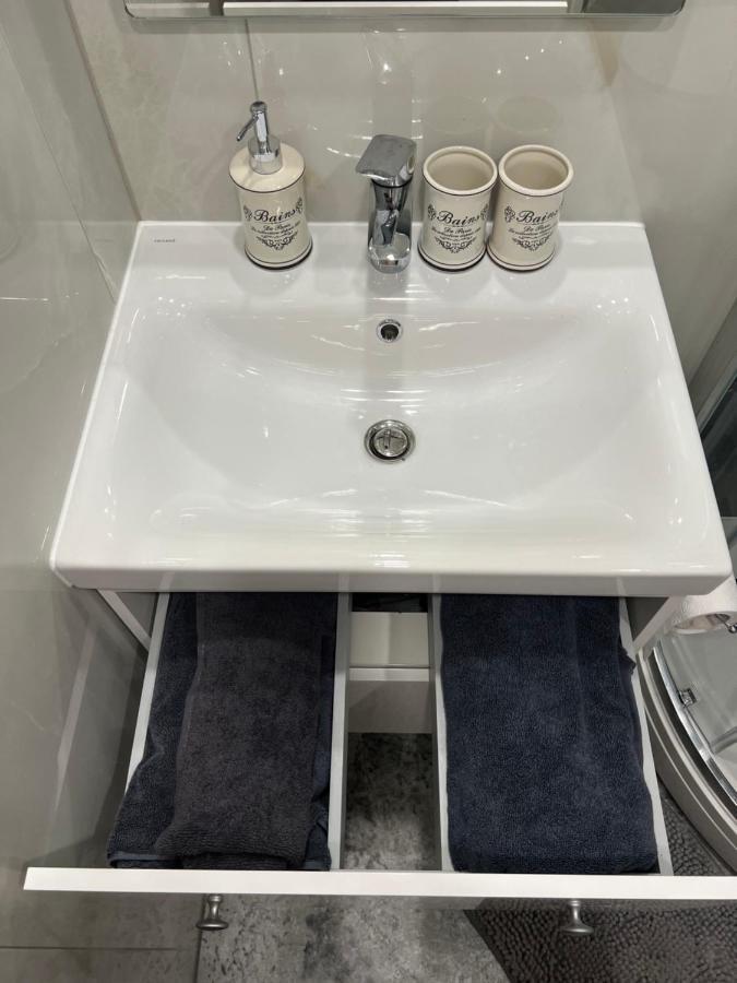 Stradinya Apartment Ventspils Bagian luar foto